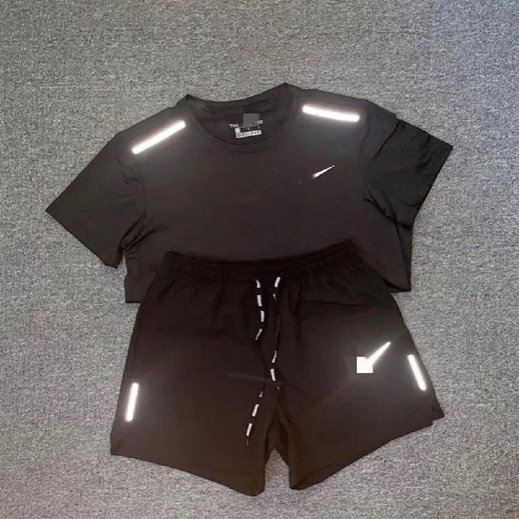 Nike Reflective Training Set Sporty Matching Set White and Black — product photo 3