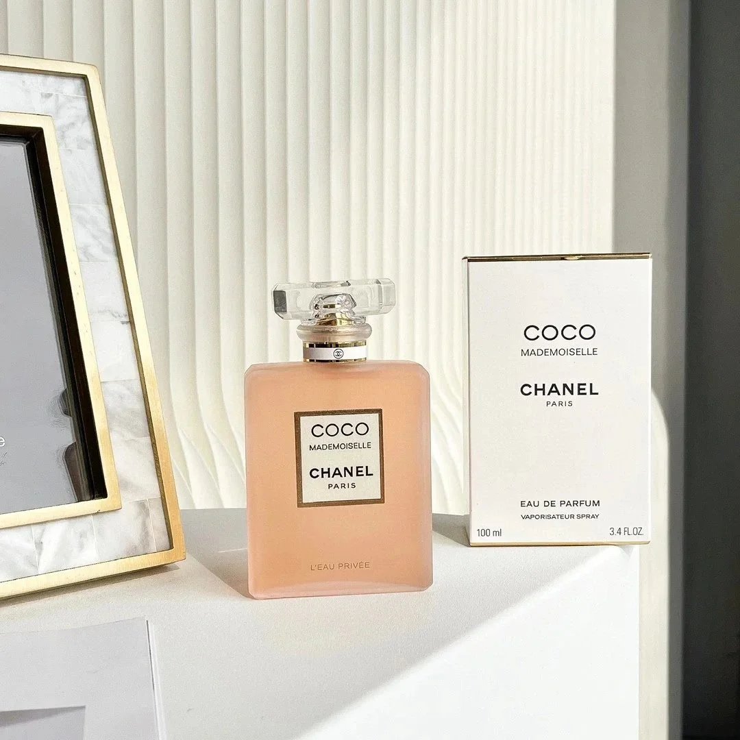 Chanel 1957 Les Exclusifs Eau de Parfum Clear — product photo 2