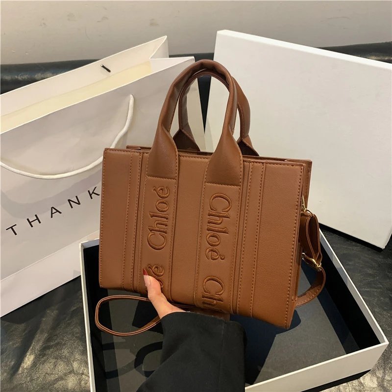 Chloe Woody Tote Leather Shoulder Bag Brown — product photo 1