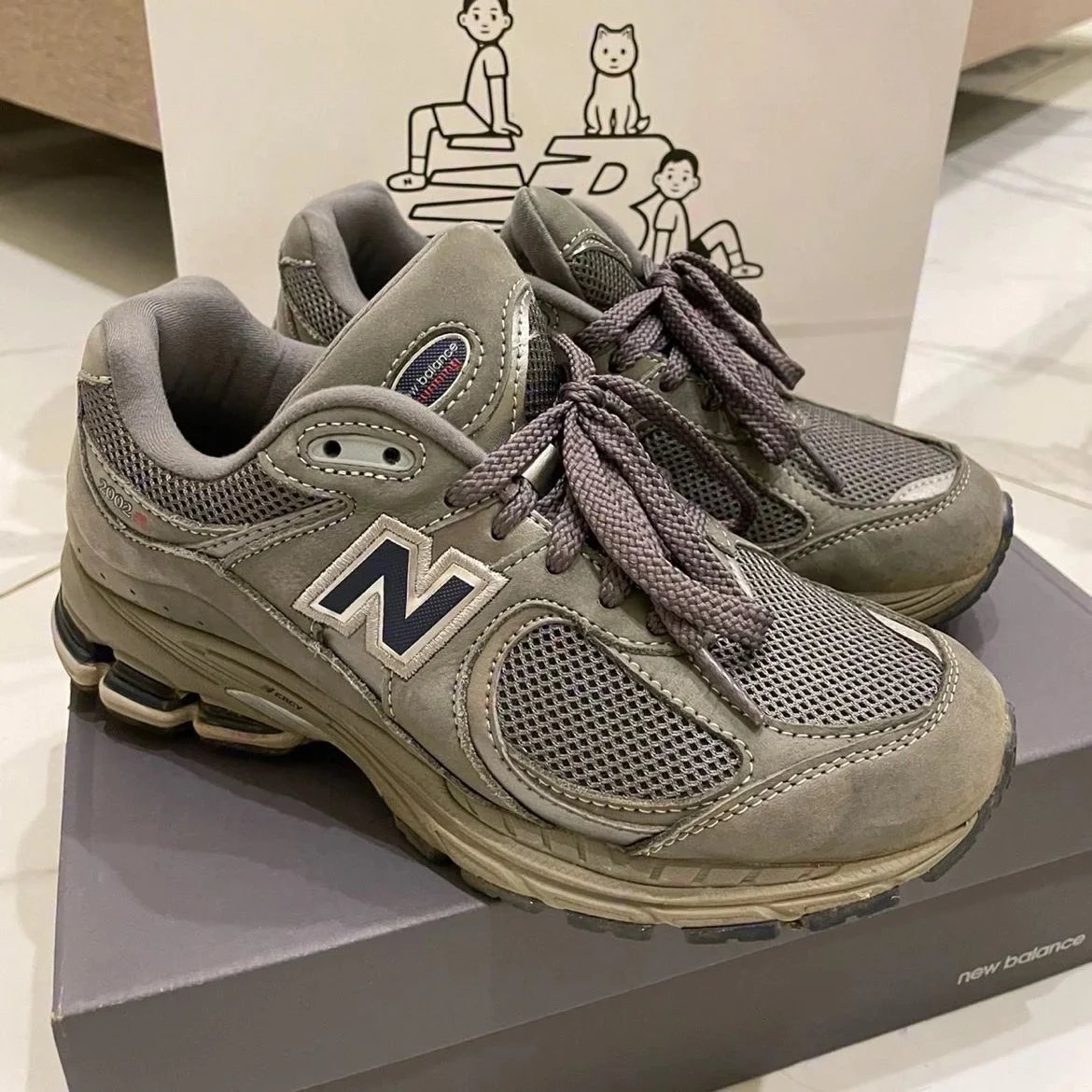 New Balance NB 2002R Chunky Sneakers Gray — product photo 1