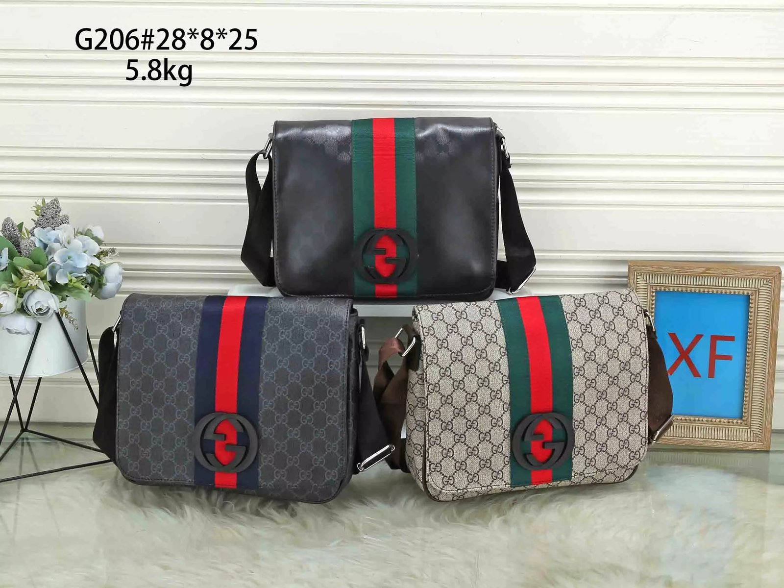 Gucci Interlocking G Messenger Bag Classic Canvas Crossbody Bag Multicolor — product photo 1