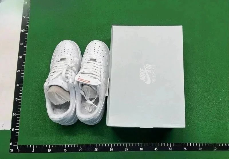 Nike Air Force 1 '07 Classic Leather Sneakers White — product photo 3