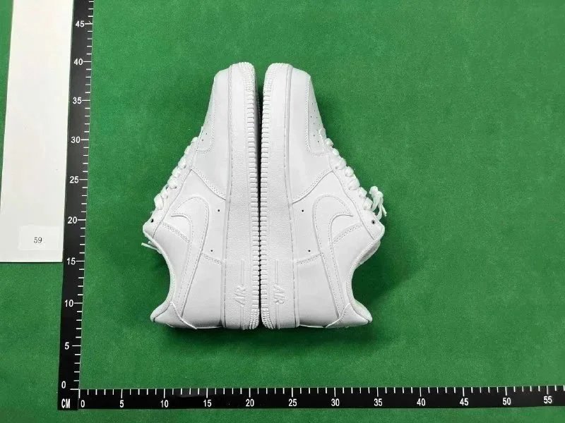 Nike Air Force 1 '07 Classic Leather Sneakers White — product photo 4